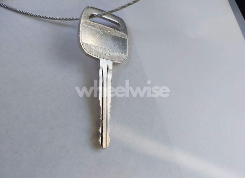 Photo 11 of 2000 Toyota Camry LE (VIN 4T1BG22K4YU984977)