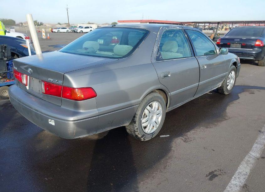 Photo 4 of 2001 Toyota Camry LE (VIN 4T1BG22K51U018899)