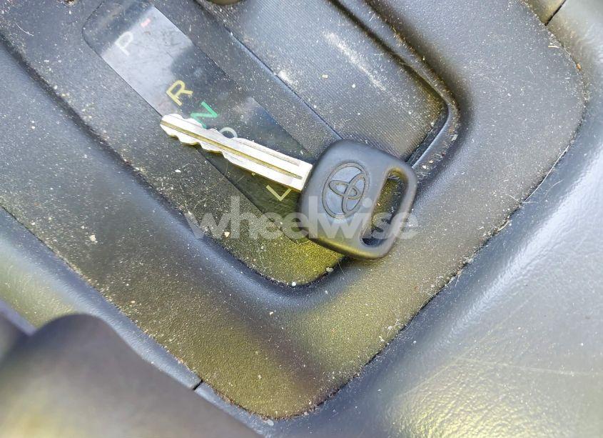 Photo 11 of 2001 Toyota Camry LE (VIN 4T1BG22K51U066449)