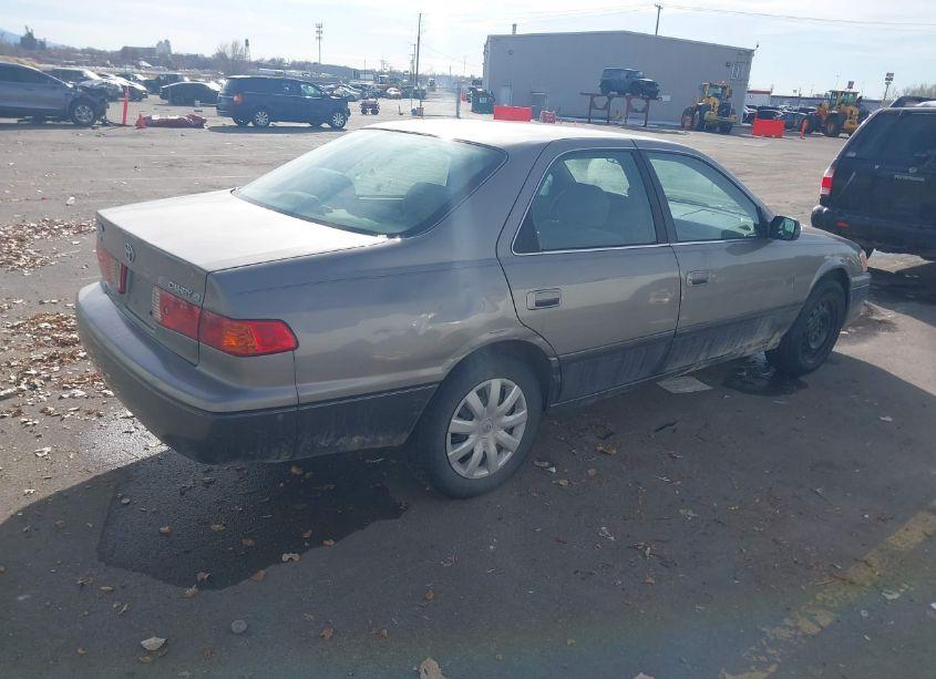 Photo 4 of 2001 Toyota Camry LE (VIN 4T1BG22K51U074941)