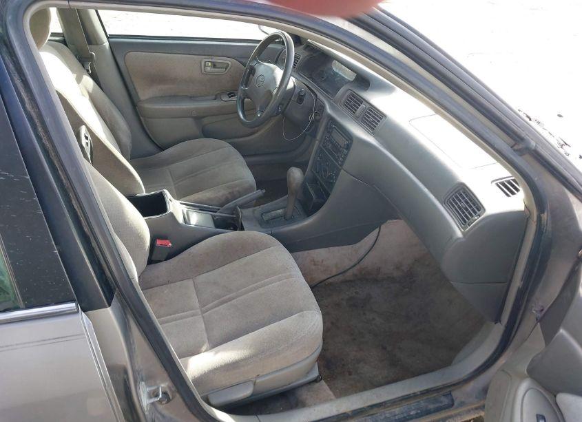 Photo 5 of 2001 Toyota Camry LE (VIN 4T1BG22K51U074941)