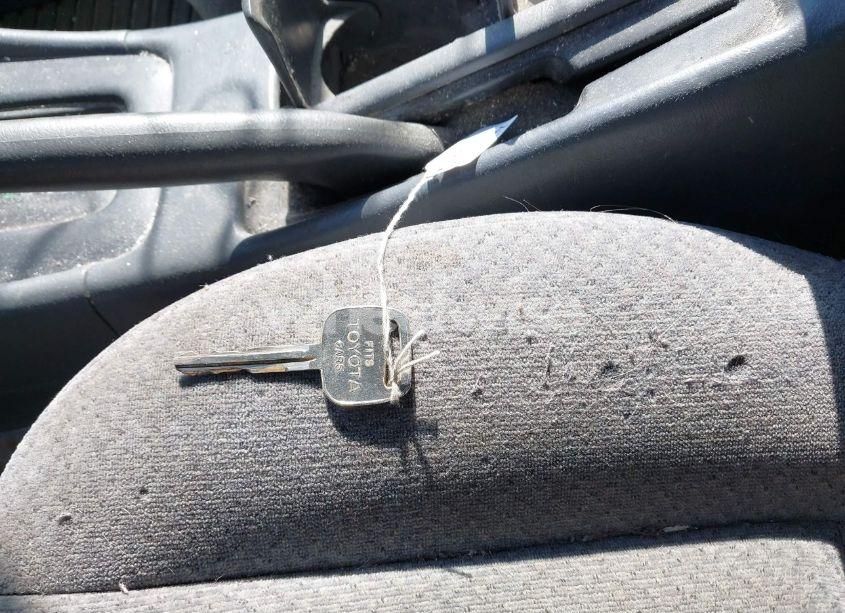 Photo 11 of 2001 Toyota Camry LE (VIN 4T1BG22K51U830610)