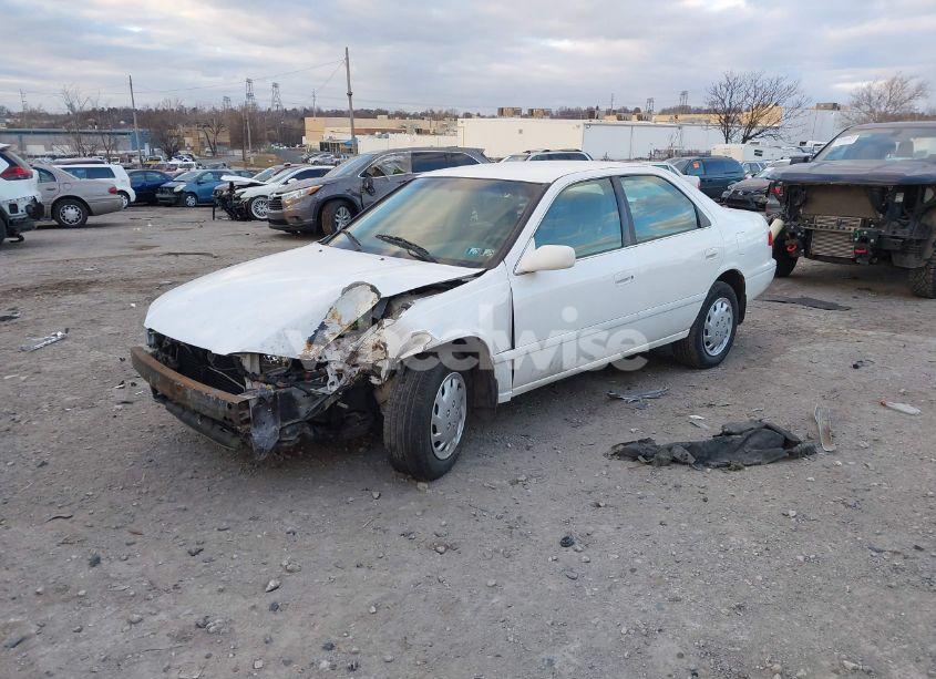 Photo 2 of 2001 Toyota Camry CE (VIN 4T1BG22K51U838352)