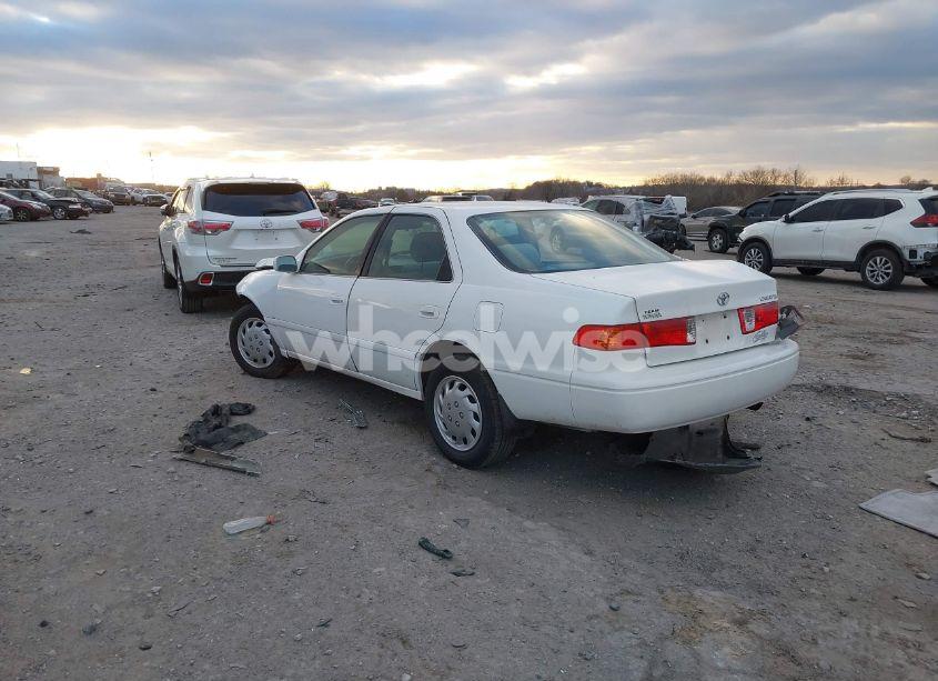 Photo 3 of 2001 Toyota Camry CE (VIN 4T1BG22K51U838352)