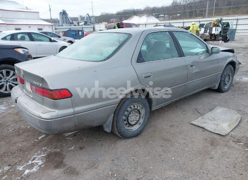 Photo 4 of 1997 Toyota Camry LE (VIN 4T1BG22K5VU044604)