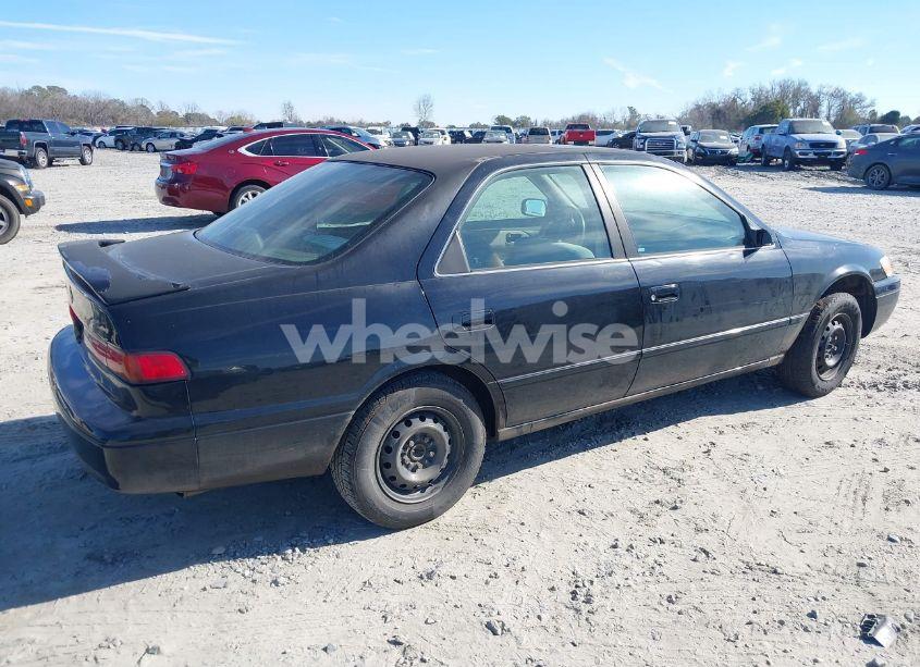 Photo 4 of 1998 Toyota Camry LE (VIN 4T1BG22K5WU267713)