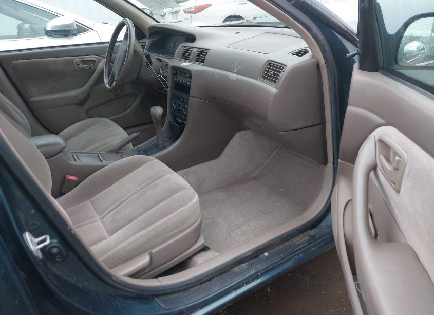 Photo 5 of 1998 Toyota Camry CE (VIN 4T1BG22K5WU280428)