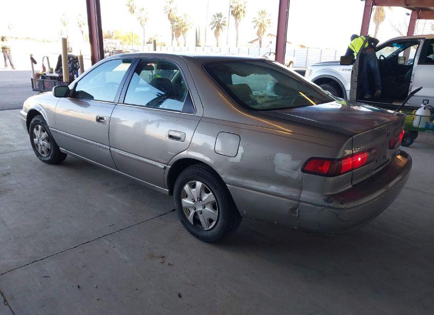 Photo 3 of 1998 Toyota Camry LE (VIN 4T1BG22K5WU303934)
