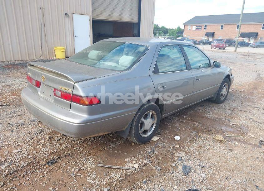 Photo 4 of 1998 Toyota Camry LE (VIN 4T1BG22K5WU305215)