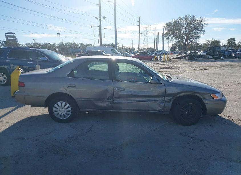 Photo 12 of 1998 Toyota Camry LE (VIN 4T1BG22K5WU318529)