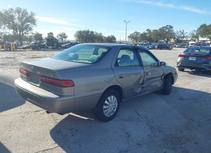 Photo 4 of 1998 Toyota Camry LE (VIN 4T1BG22K5WU318529)