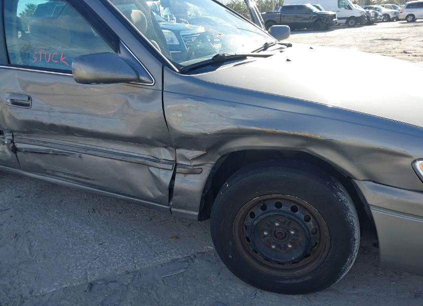 Photo 6 of 1998 Toyota Camry LE (VIN 4T1BG22K5WU318529)