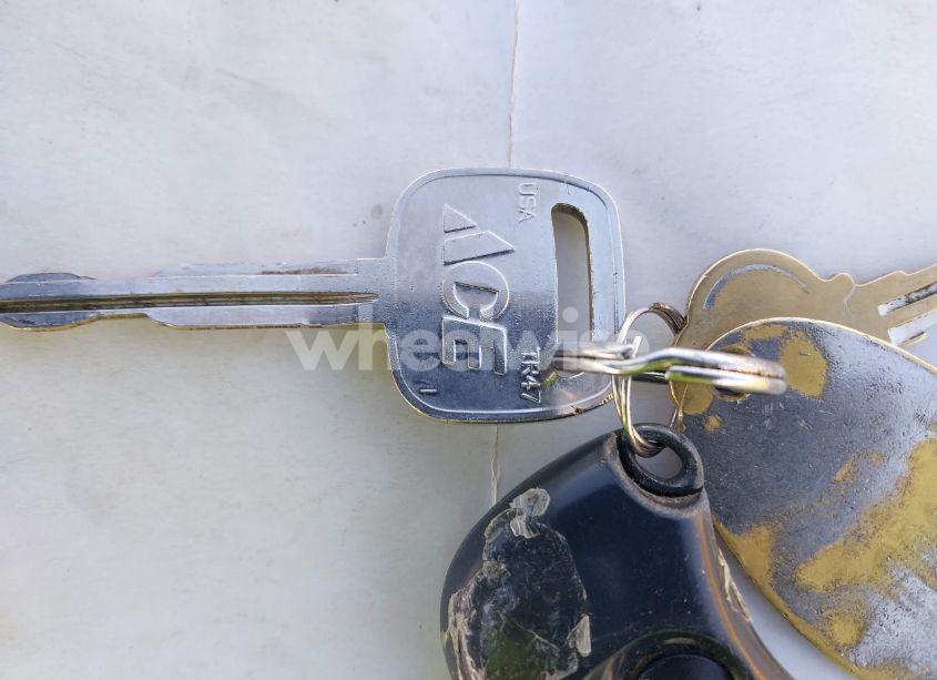 Photo 11 of 1998 Toyota Camry LE (VIN 4T1BG22K5WU328896)