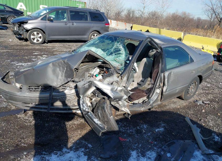 Photo 2 of 1998 Toyota Camry LE (VIN 4T1BG22K5WU328896)