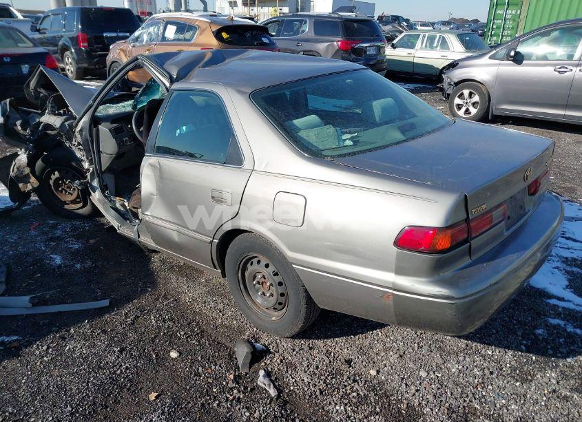 Photo 3 of 1998 Toyota Camry LE (VIN 4T1BG22K5WU328896)