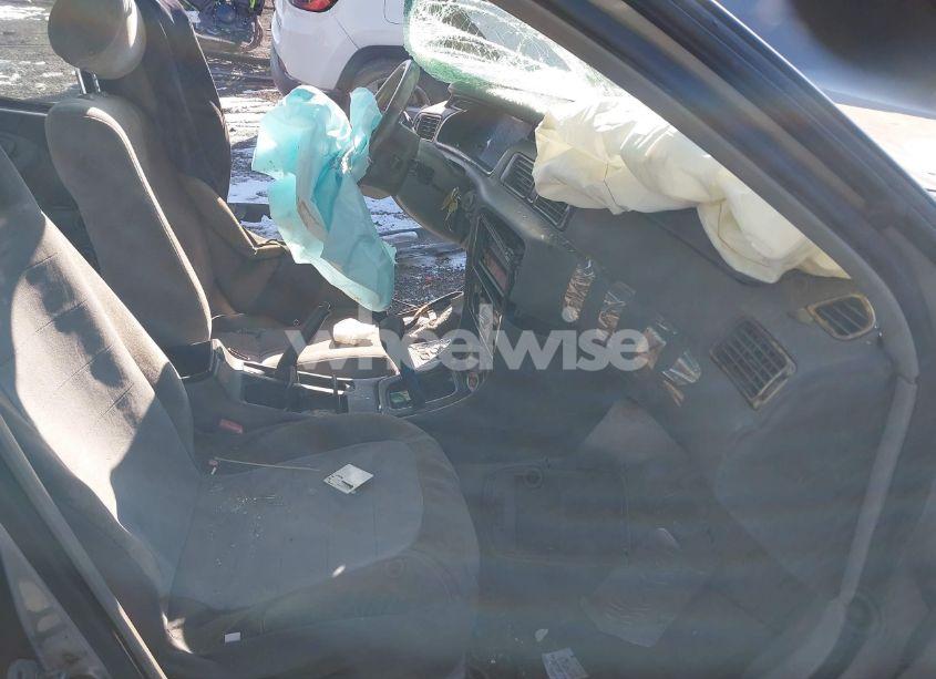 Photo 5 of 1998 Toyota Camry LE (VIN 4T1BG22K5WU328896)