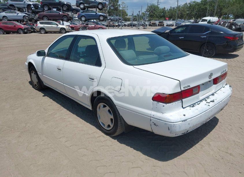 Photo 3 of 1998 Toyota Camry CE (VIN 4T1BG22K5WU859676)
