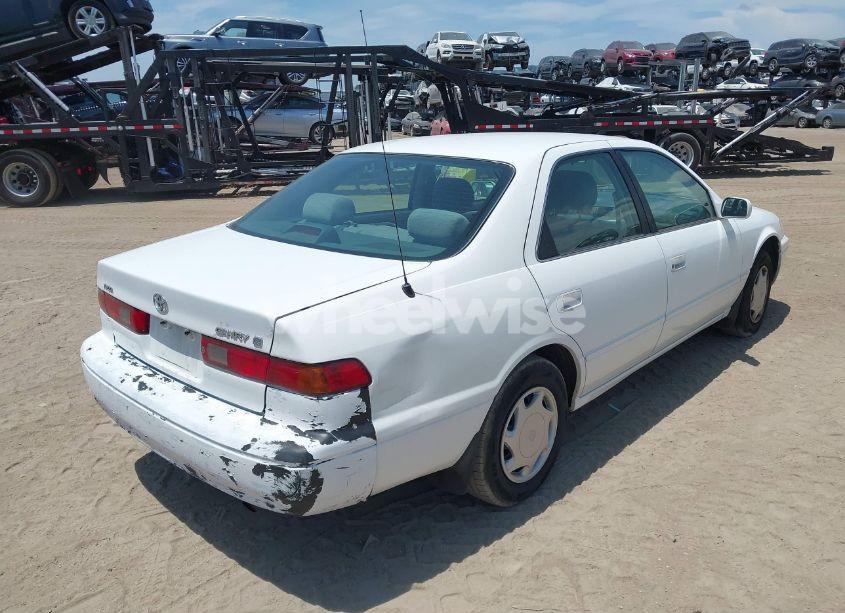 Photo 4 of 1998 Toyota Camry CE (VIN 4T1BG22K5WU859676)