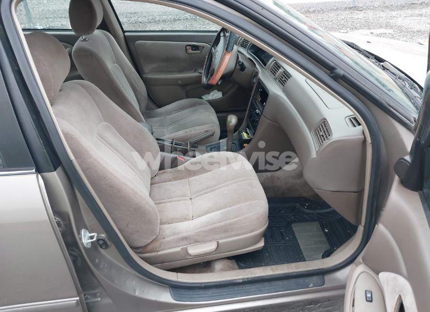 Photo 5 of 1999 Toyota Camry LE (VIN 4T1BG22K5XU467475)