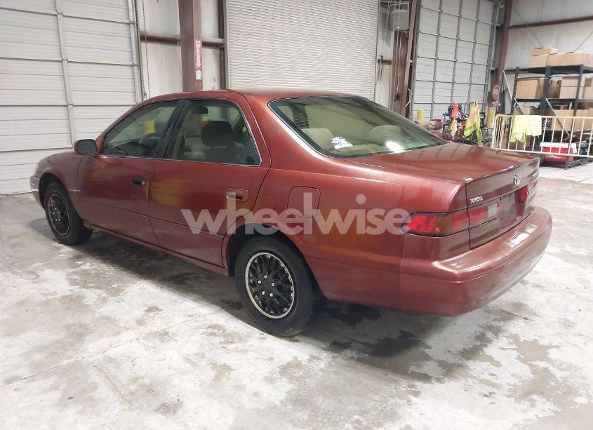 Photo 3 of 1999 Toyota Camry LE (VIN 4T1BG22K5XU602440)