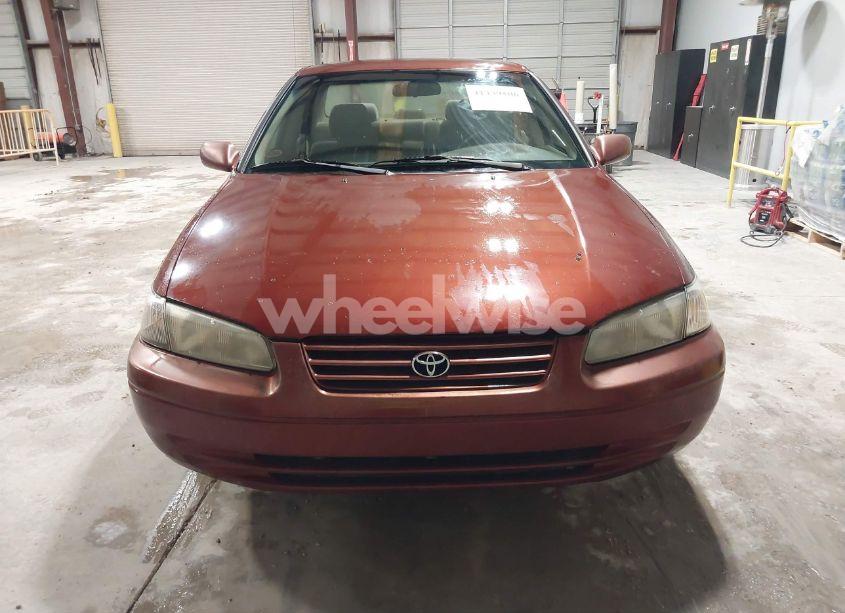 Photo 6 of 1999 Toyota Camry LE (VIN 4T1BG22K5XU602440)