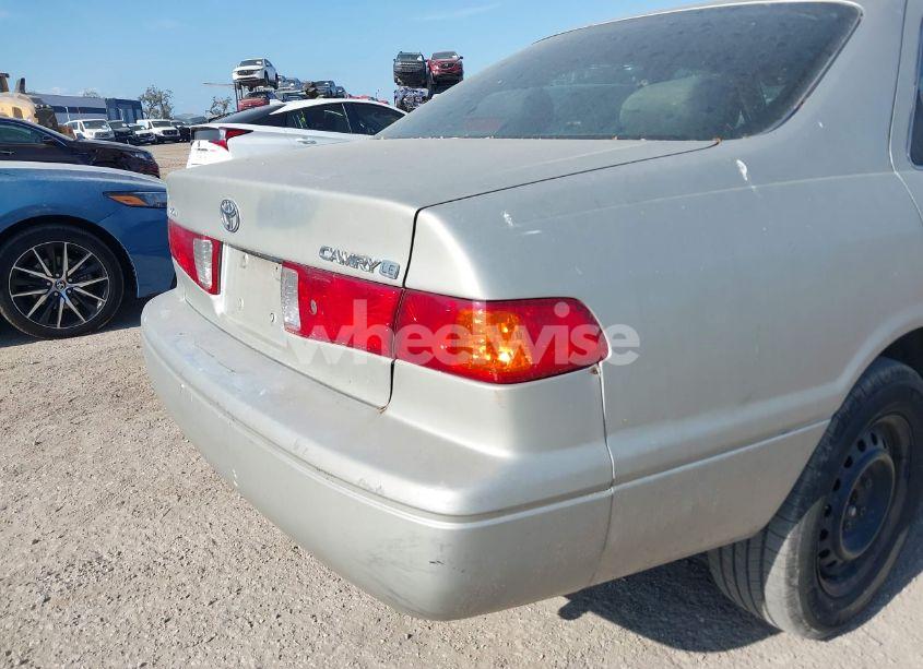 Photo 13 of 2000 Toyota Camry LE (VIN 4T1BG22K5YU654099)