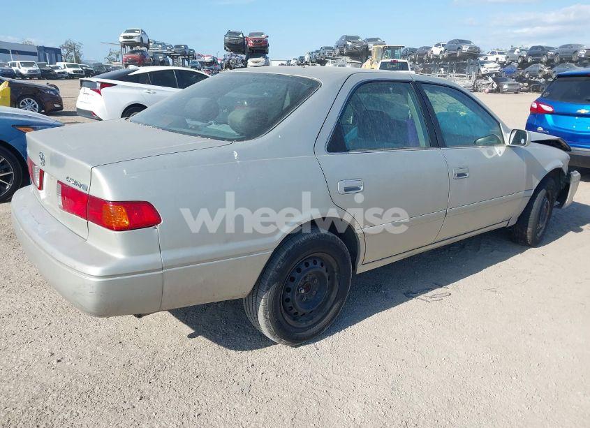 Photo 4 of 2000 Toyota Camry LE (VIN 4T1BG22K5YU654099)