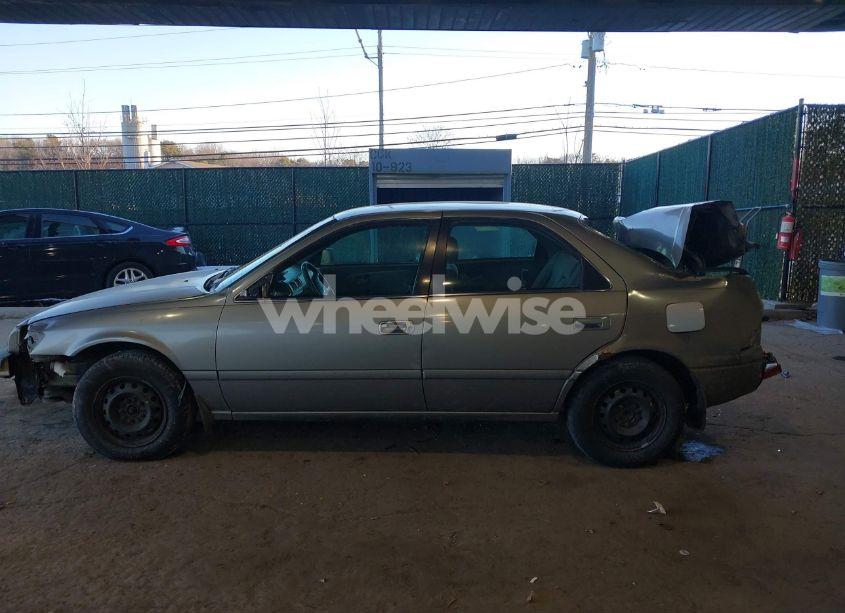 Photo 14 of 2000 Toyota Camry CE (VIN 4T1BG22K5YU658878)