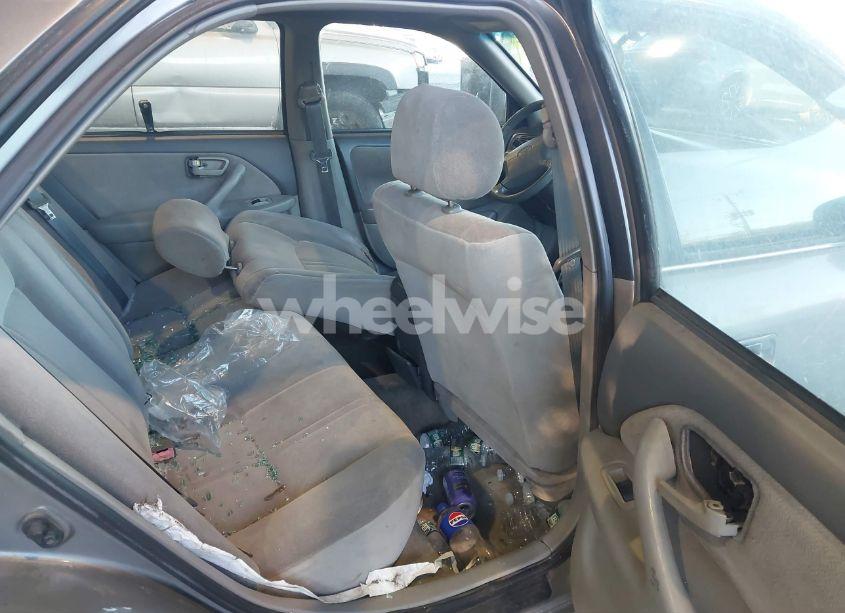 Photo 8 of 2000 Toyota Camry CE (VIN 4T1BG22K5YU658878)