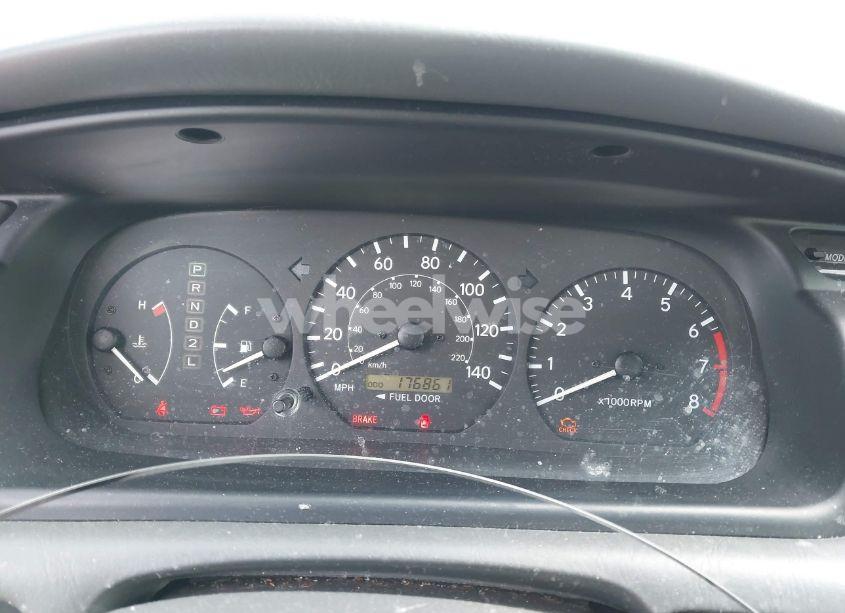 Photo 7 of 2000 Toyota Camry LE (VIN 4T1BG22K5YU677186)