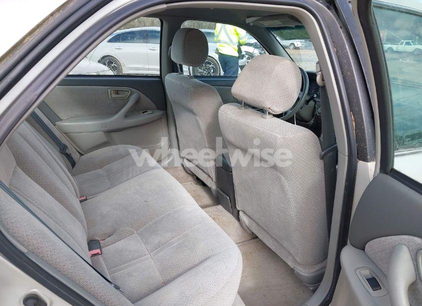 Photo 8 of 2000 Toyota Camry LE (VIN 4T1BG22K5YU677186)