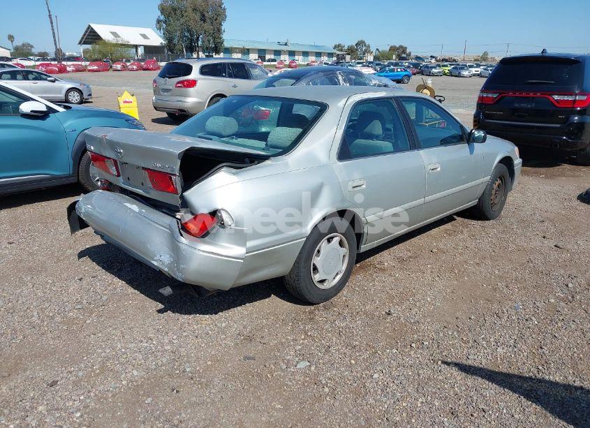 Photo 4 of 2000 Toyota Camry CE (VIN 4T1BG22K5YU715984)