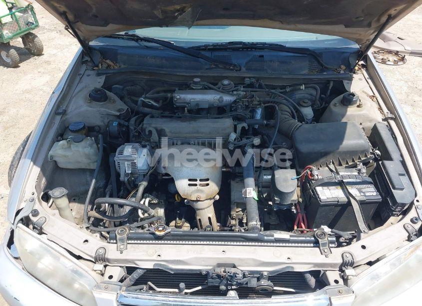 Photo 10 of 2000 Toyota Camry LE (VIN 4T1BG22K5YU731201)