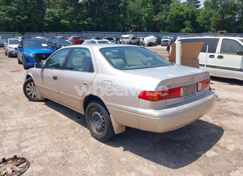 Photo 3 of 2000 Toyota Camry LE (VIN 4T1BG22K5YU731201)