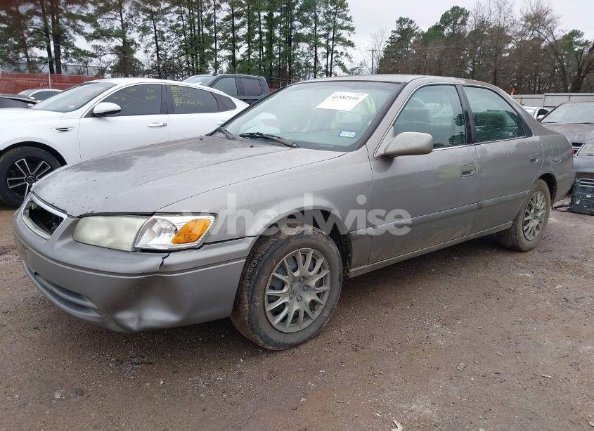 Photo 2 of 2001 Toyota Camry CE/LE/XLE (VIN 4T1BG22K61U050405)