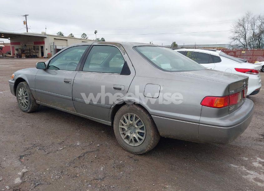 Photo 3 of 2001 Toyota Camry CE/LE/XLE (VIN 4T1BG22K61U050405)