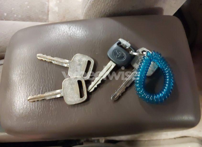 Photo 11 of 2001 Toyota Camry LE (VIN 4T1BG22K61U095586)