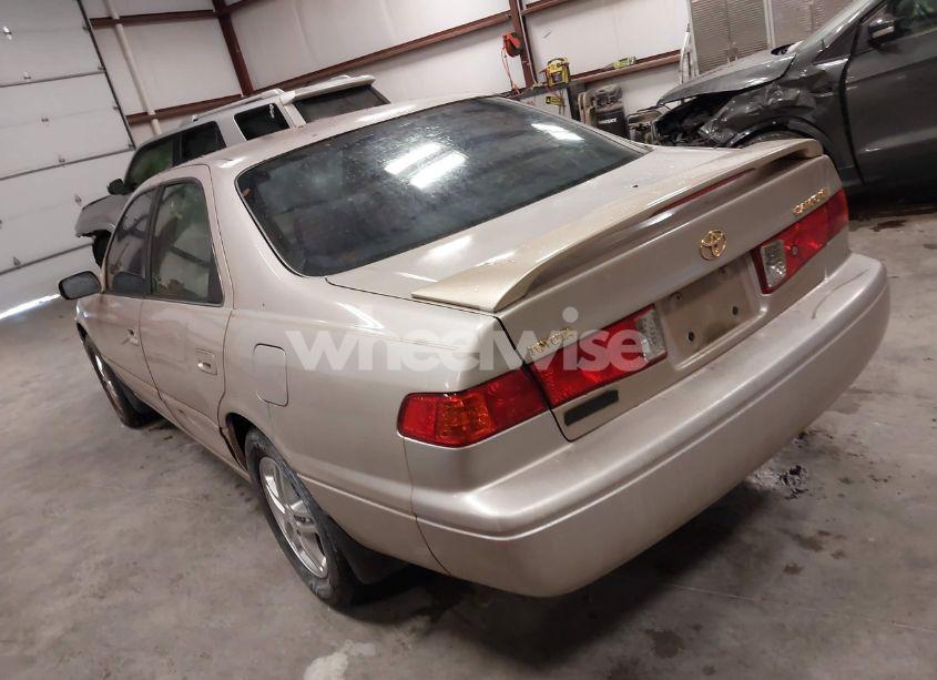 Photo 3 of 2001 Toyota Camry LE (VIN 4T1BG22K61U095586)