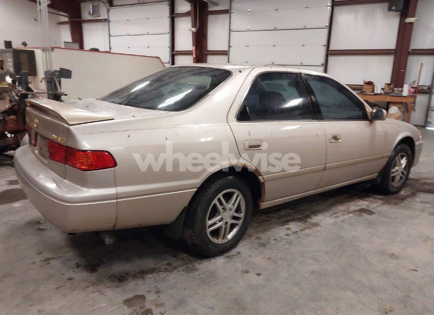 Photo 4 of 2001 Toyota Camry LE (VIN 4T1BG22K61U095586)