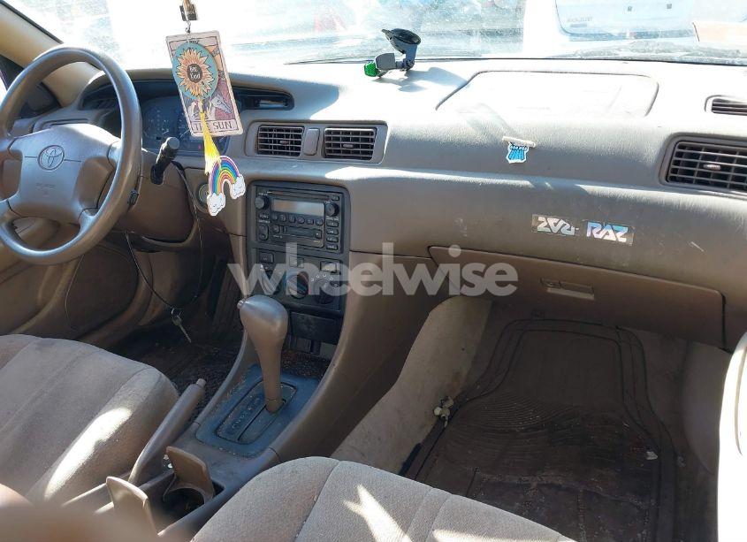 Photo 5 of 2001 Toyota Camry LE (VIN 4T1BG22K61U098701)