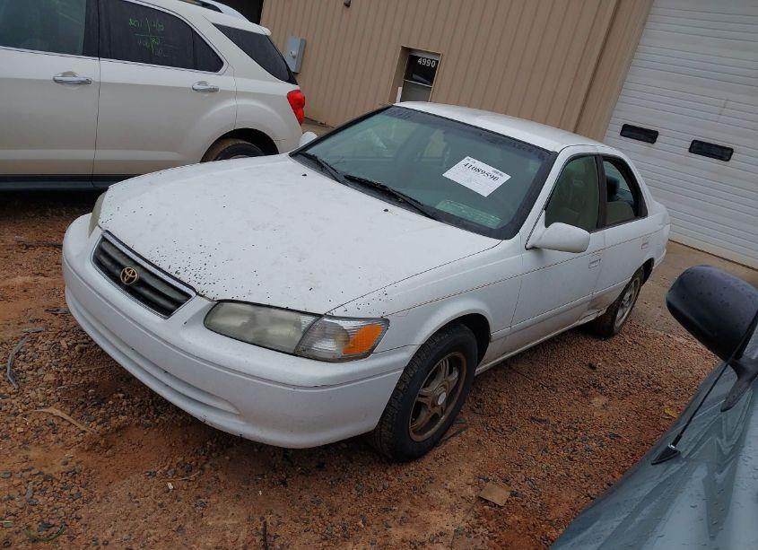 Photo 2 of 2001 Toyota Camry LE (VIN 4T1BG22K61U836156)