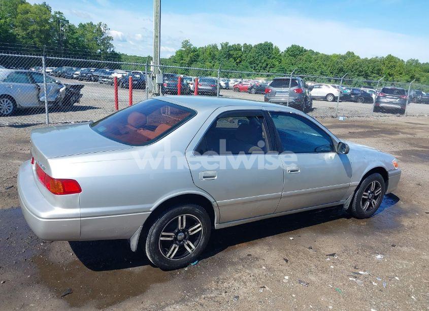 Photo 13 of 2001 Toyota Camry LE (VIN 4T1BG22K61U862501)