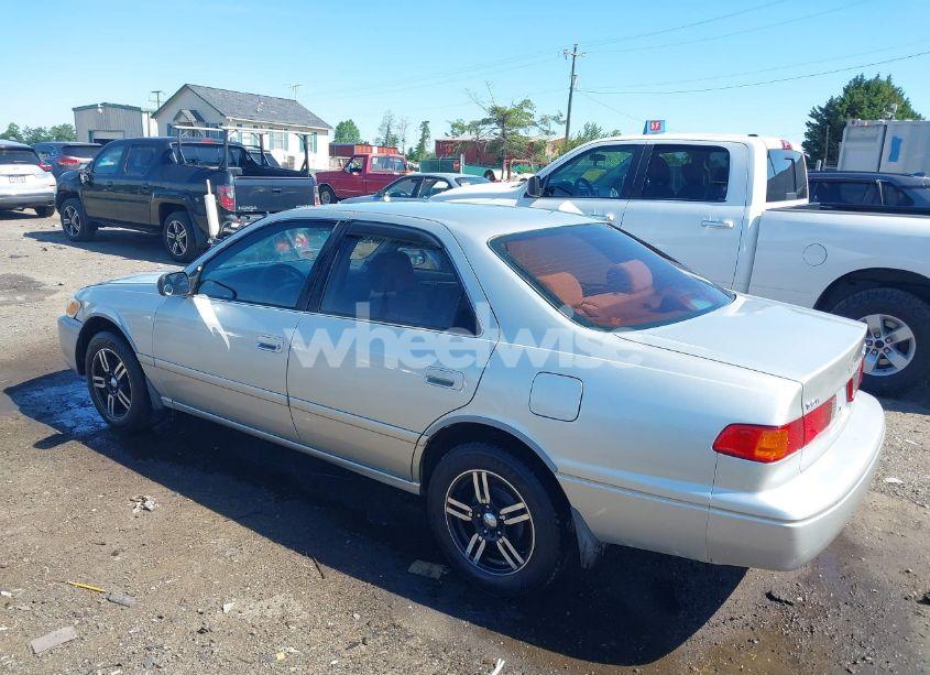 Photo 3 of 2001 Toyota Camry LE (VIN 4T1BG22K61U862501)