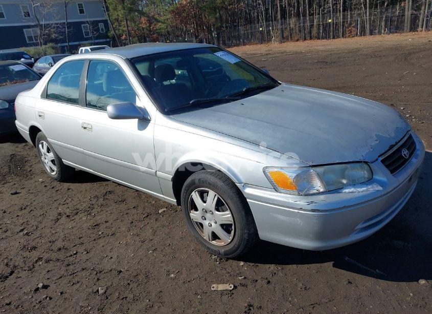 2001 Toyota Camry CE (VIN 4T1BG22K61U868184) main photo