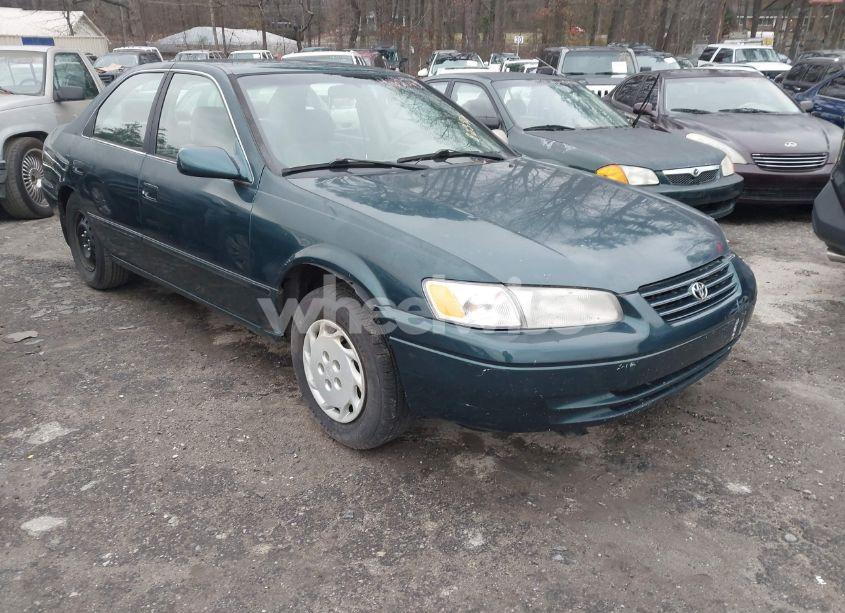 1997 Toyota Camry LE (VIN 4T1BG22K6VU803826) main photo