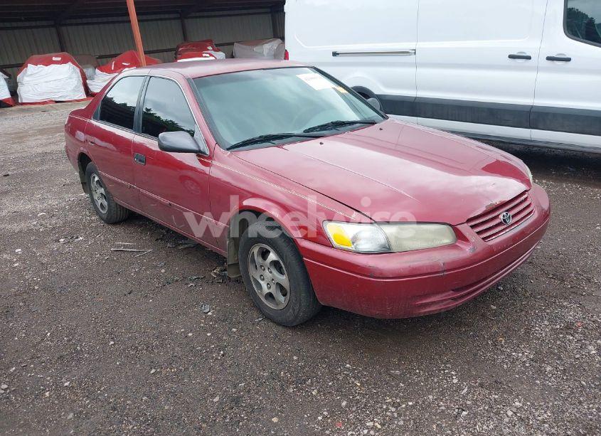 1998 Toyota Camry CE/LE/XLE (VIN 4T1BG22K6WU266232) main photo
