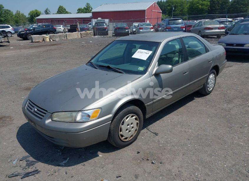 Photo 2 of 1998 Toyota Camry LE (VIN 4T1BG22K6WU367190)