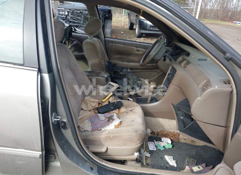 Photo 5 of 1998 Toyota Camry LE (VIN 4T1BG22K6WU370641)