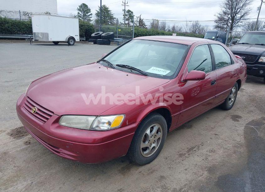 Photo 2 of 1998 Toyota Camry CE (VIN 4T1BG22K6WU385172)