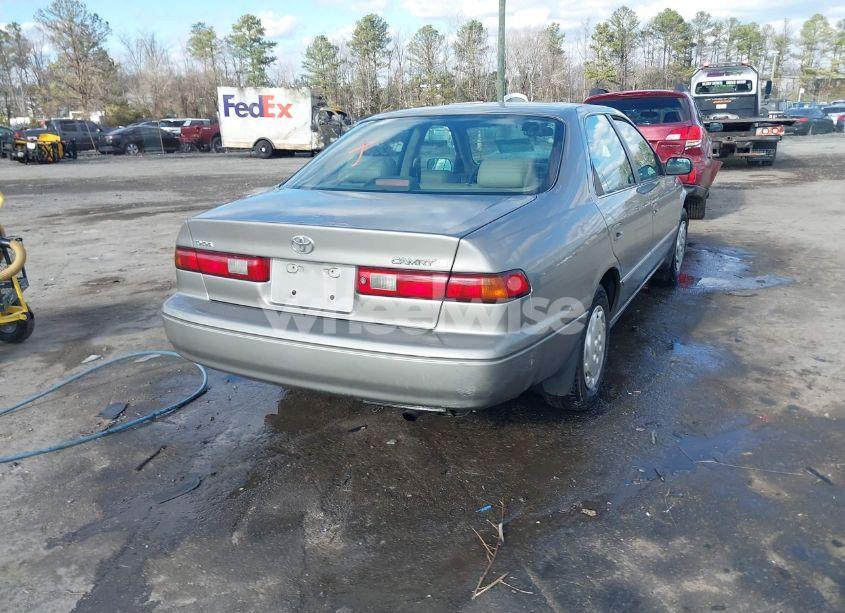Photo 4 of 1999 Toyota Camry LE (VIN 4T1BG22K6XU407494)